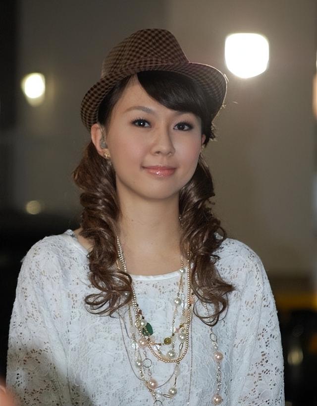 卓依婷近况 40岁卓依婷近况(图2)