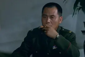 陈官庄全军覆没，杜聿明被俘后吐槽：邱疯子害了我图片