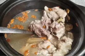 天麻川芎白芷煲老鸡，祛风通络、活血化瘀、平肝潜阳图片