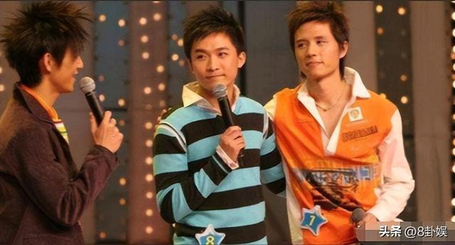 边侧：央视最帅主持，与母亲通话后却从8楼一跃而下，年仅32岁！