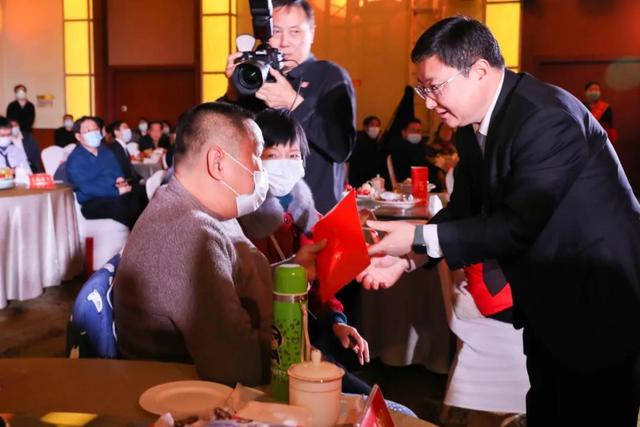 无锡锡山举办慈善项目发布会暨感动锡山20年慈善人物颁奖活动