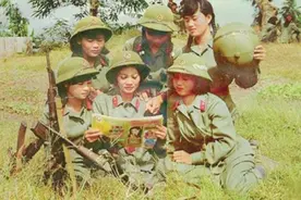 越军女兵在阵地上跳舞：中国兄弟过来吧，我们这边女人多图片