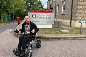 90后脑瘫小伙拿下英国博士学位！专访陆思源：学习是我唯一的路图片