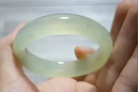 别人戴过的玉送给我，到底可不可以带？仔细看过就清楚了图片