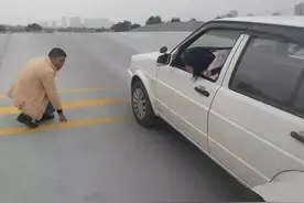 自动挡双离合车型（吉利、瑞虎、大众等等）半坡起步溜车，方法～图片