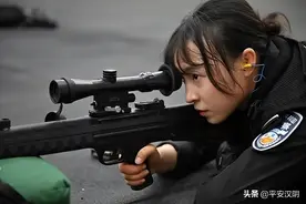 会说脱口秀的特警小姐姐，谁能不爱呢？图片