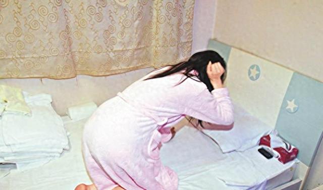 广东一男子花2千元包夜嫖娼，发生7次关系后，被女子举报侵犯