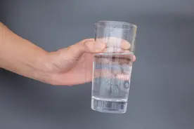 一天喝水多少毫升合适？你真的知道？图片