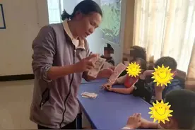 老大自闭症无学可上，老二发育迟缓被拴了4年，结局来了——图片