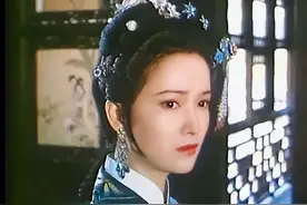 6位“身材配不上脸”的明星，个个艳光四射，身材比例却一言难尽图片