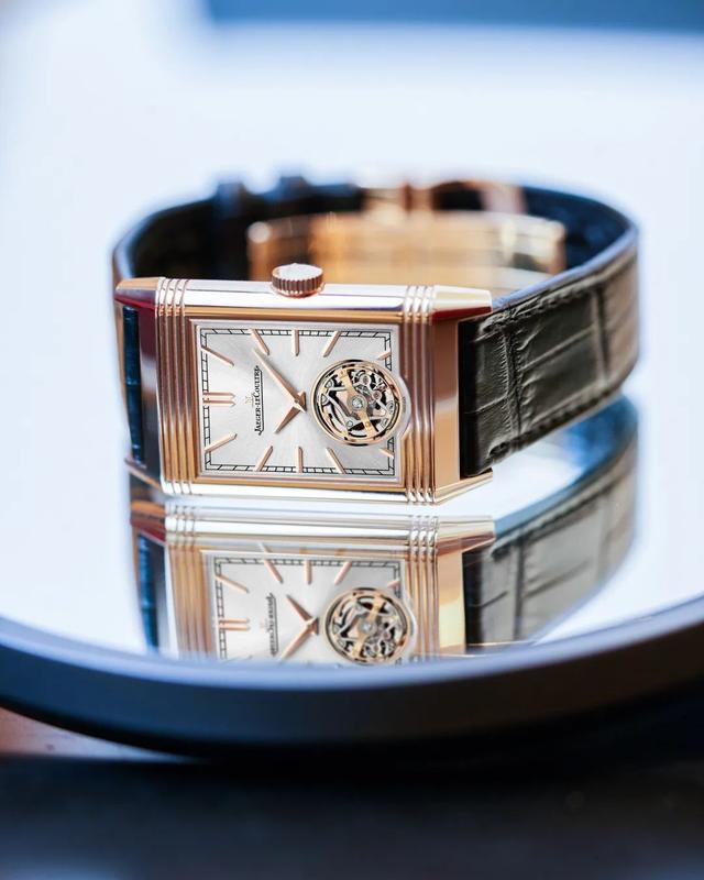 ���ҷ�ת��һ�ٷ���