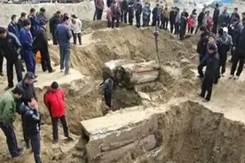 河南惊现猛将吕布墓：“方天画戟”问世！专家却直呼上当受骗图片