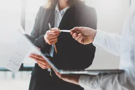 百亿私募经理从业背景曝光，来自民间、实业“大佬”成功翻盘图片