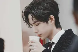 一喝水就尿多，和肾脏不好有关吗？看完这3点，你或许就明白了图片