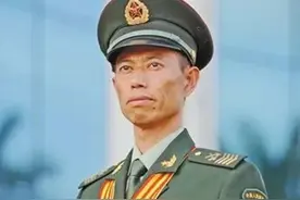 “兵王”王忠心：从军三十年，女儿继承其志向，考入国防科技大学图片