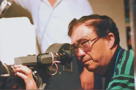 他是当之无愧的“中国电影教父”，55年电影导演生涯拍摄过36部经典电影，构建了永不谢幕的电影美学观（上）图片