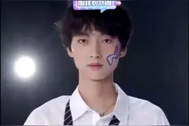 男模走秀！瑞幸在玩一种很新的东西图片