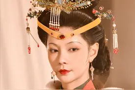 33岁沈梦辰扮演王熙凤，一袭红衣俏丽明艳：我这个湘妹子要饰演“凤辣子”图片