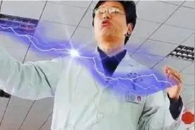 被电击四个月后，16岁女孩亲手弑母！而真正的恶魔现在才遭报应…图片