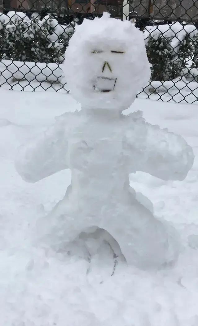 大郑州堆雪人内卷严重，哪个是金奖？全河南的雪人都在这里了