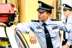 考上了警察，却并不是公务员，只能领事业编工资，为什么？图片