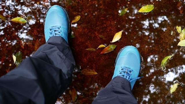 天越EXTREK全防水户外跑鞋：给你翻山越岭的安全感