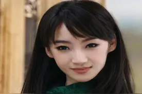 外表低调，背后家世显赫的8位女星，有人康熙后裔，有人两代首富图片