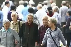 人口警报线拉响！专家建议：全面放开四胎，富人多生，穷人少生图片