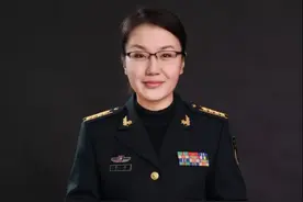 现代女英雄，火箭军女神李莉，美国最忌惮的女军事家图片
