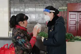徐阿姨，已经不把她们当外人了图片