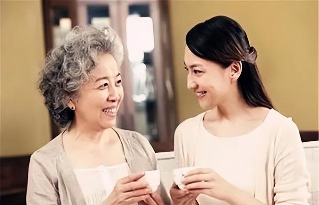 我研究上百对婆媳后发现：婆婆对待儿媳的态度，暴露家庭经济状态