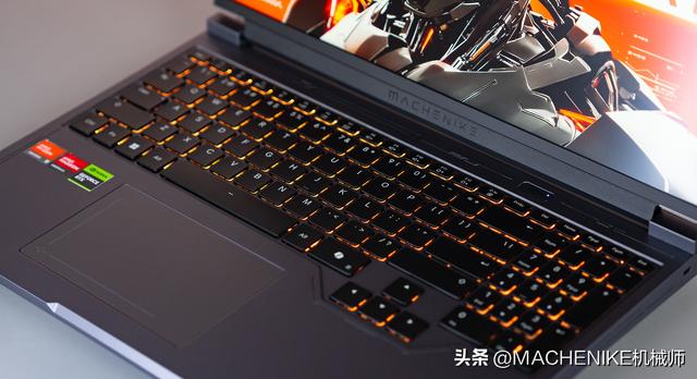 2025年游戏本巅峰之选：RTX5070Ti+R9 7945HX终极评测