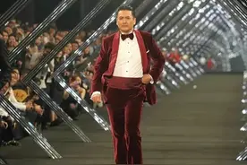 张卫健多年再谈恩人刘德华，我想到吴孟达跟周润发借不到钱的往事图片