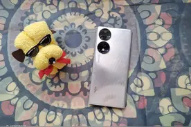 荣耀70 NFC真强，身份证、饭卡、钱包、门禁、交通卡，还跨屏游戏图片