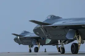 17国军队急等出货，F35生产线连轴转，产量是歼20的5倍图片