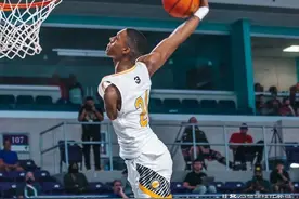 6岁截肢17岁单臂夺下扣篮冠军！伊曼纽尔可能成为NBA首位独臂球员图片