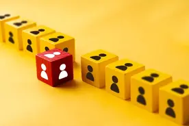 未离婚的她同时交往5名男友，同时收到5张法院传票图片