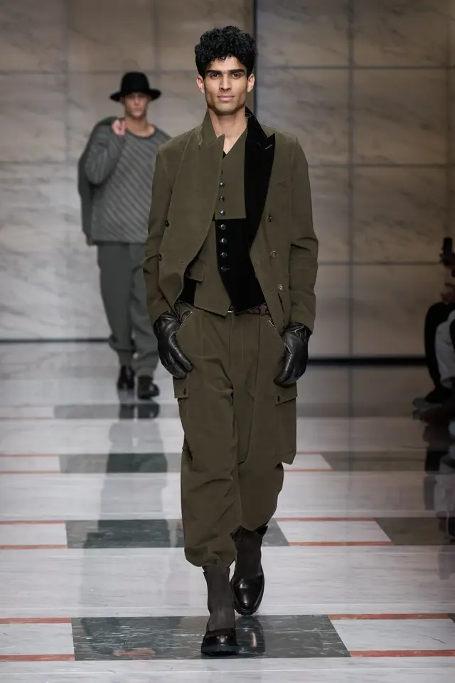 ������Giorgio Armani 2023�＾ϵ����װ������ʱ��