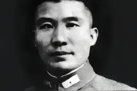 王耀武济南战败被俘后，感慨道：许世友不是粗人，他很有战场智慧图片