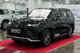 首台“黑武士”雷克萨斯LX亮相，质感一流，运动造型优雅又霸气图片