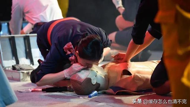 空姐到底是干什么的？