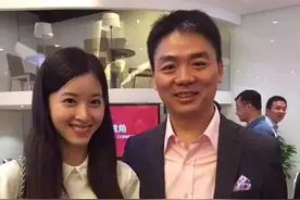 富豪刘强东为何要去美国生二胎？图片