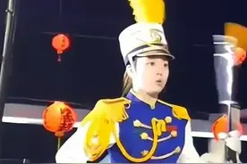 看看台湾的女子高中仪仗队图片