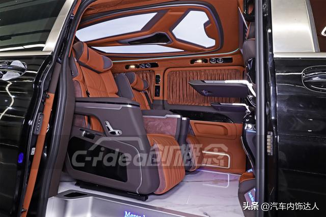 奔驰威霆花点小钱就能改装成如此高配置就这样，你还不心动吗？