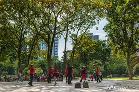 跳舞跳出关节炎 专家：跳舞好处虽多 但要注意方式图片