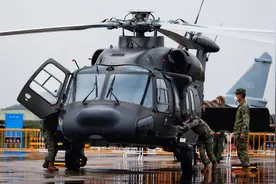 直20首次参加中俄军演，空中“多面手”实力强大，比黑鹰用途更广图片