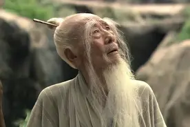 乾隆让道士求雨，道士作法后果然下雨，乾隆：拉出去砍了吧图片