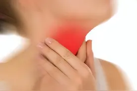 感染新冠后，为什么咽口水像吞刀片？缓解咽痛，用这2招真的管用图片