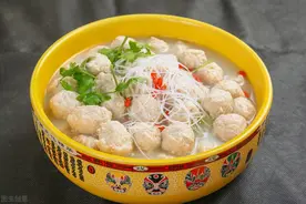 肉圆子的肉图片