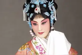 名角张火丁和琴师周佑君都是才女，但后来张火丁离开了国家京剧院图片